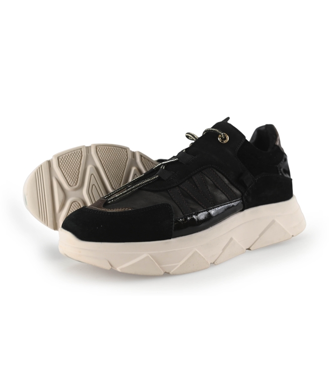 Tango Sneakers