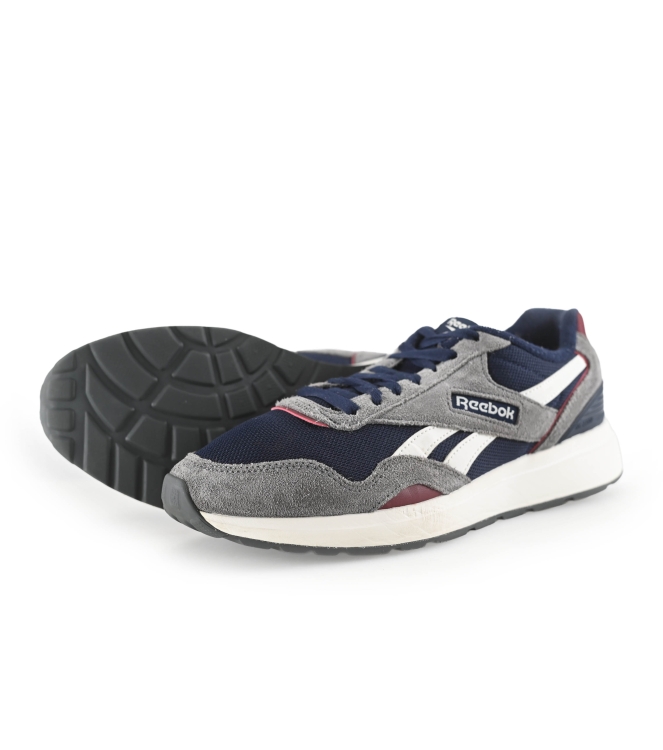 Reebok Sneakers