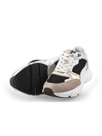 Maruti Sneakers