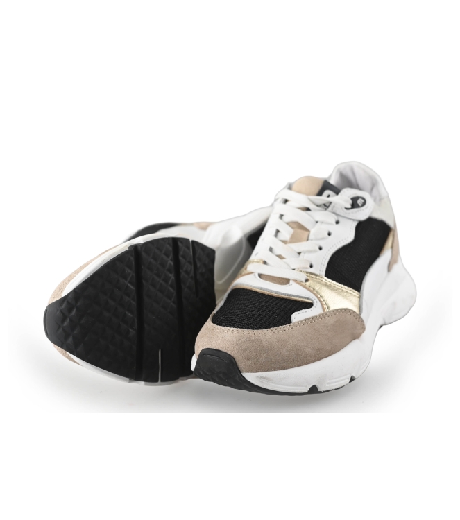 Maruti Sneakers
