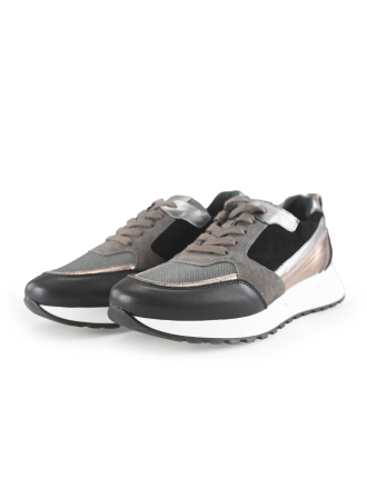 AQA Sneakers