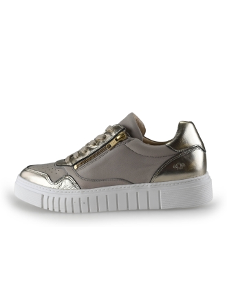 AQA Sneakers