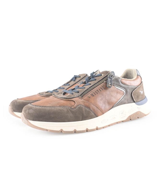 Mustang Sneakers