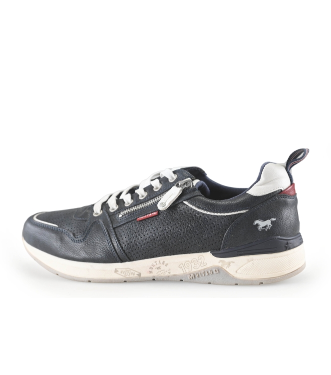 Mustang Sneakers