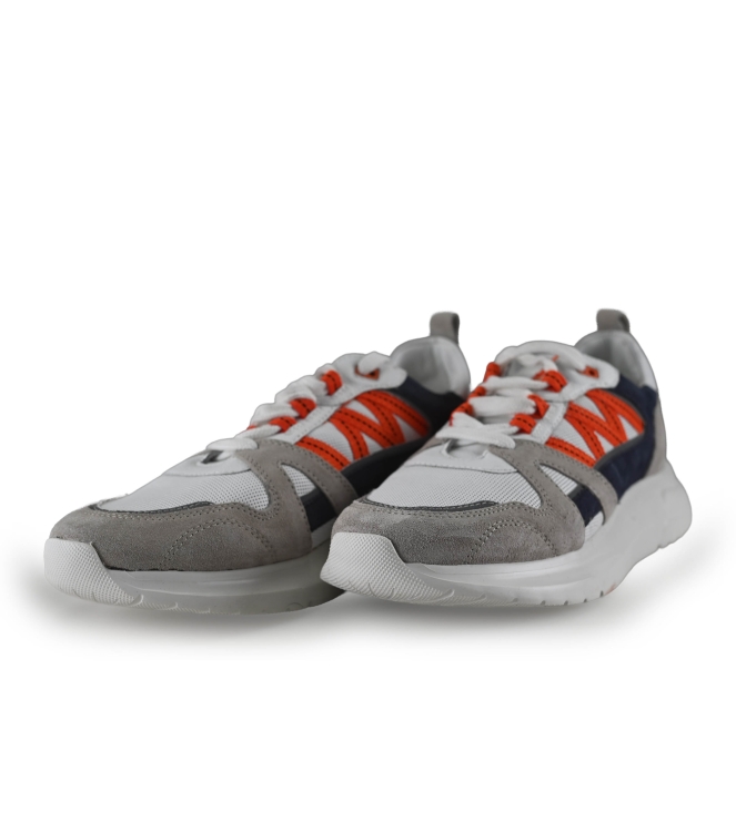 Invinci Sneakers