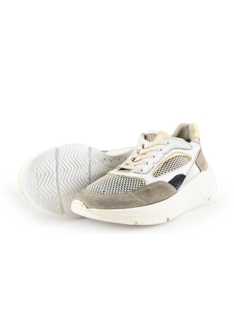 Giga Sneakers