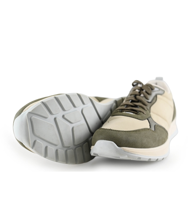 Vertice Sneakers