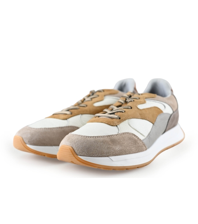 Vertice Sneakers