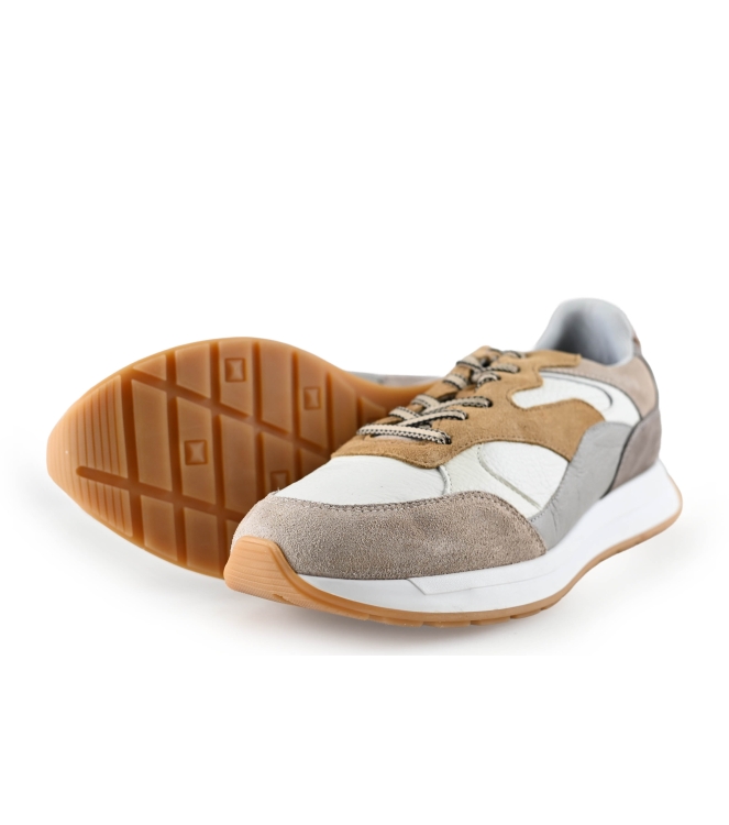 Vertice Sneakers