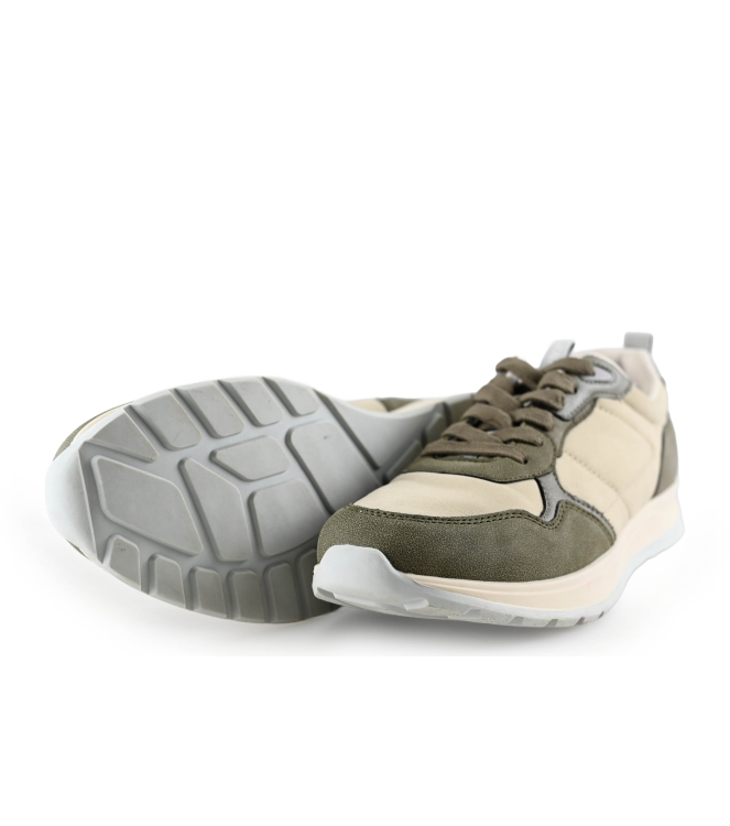 Vertice Sneakers