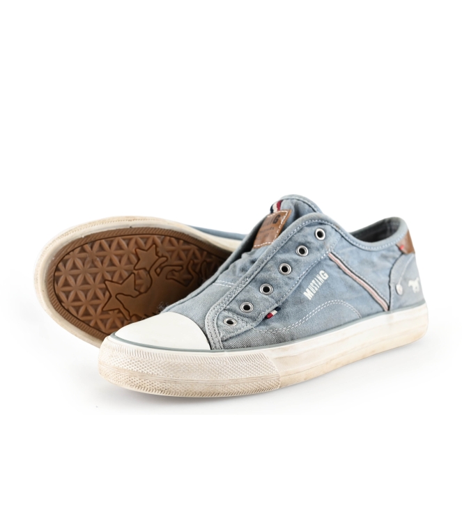 Mustang Sneakers
