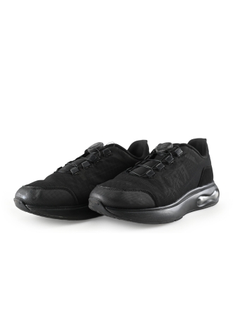 Red-Rag Sneakers