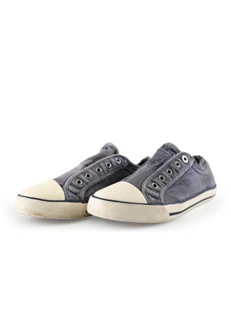Mustang Sneakers