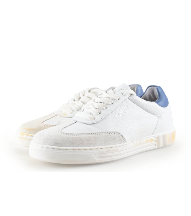 AQA Sneakers