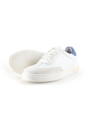 AQA Sneakers