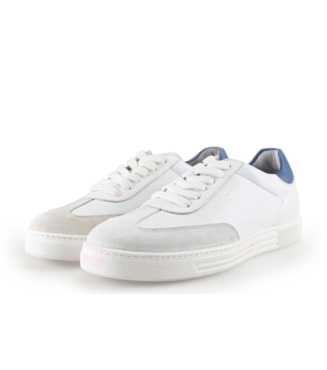 AQA Sneakers