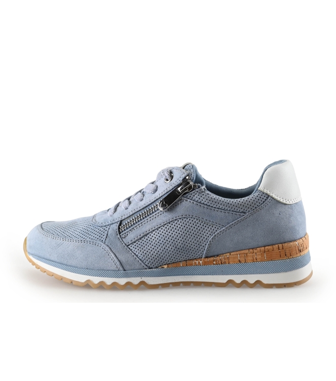 Nova Sneakers