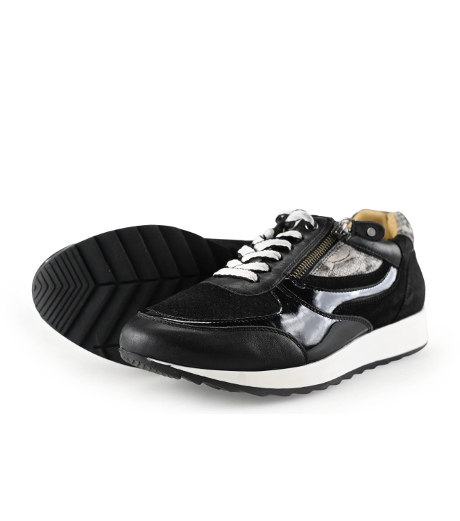 Helioform Sneakers