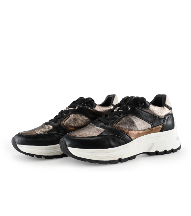 Manfield Sneakers