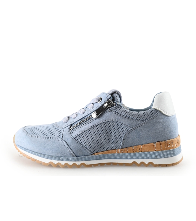 Nova Sneakers