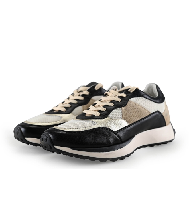 No Stress Sneakers