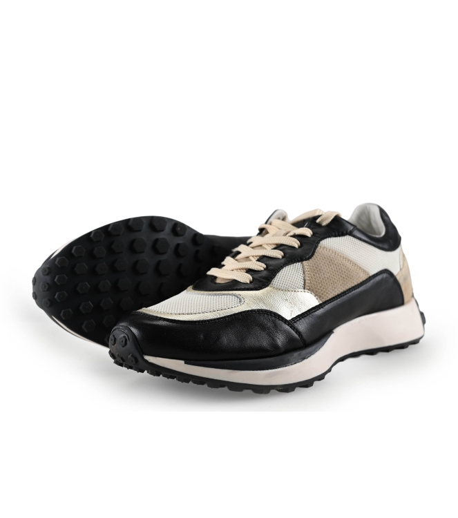 No Stress Sneakers