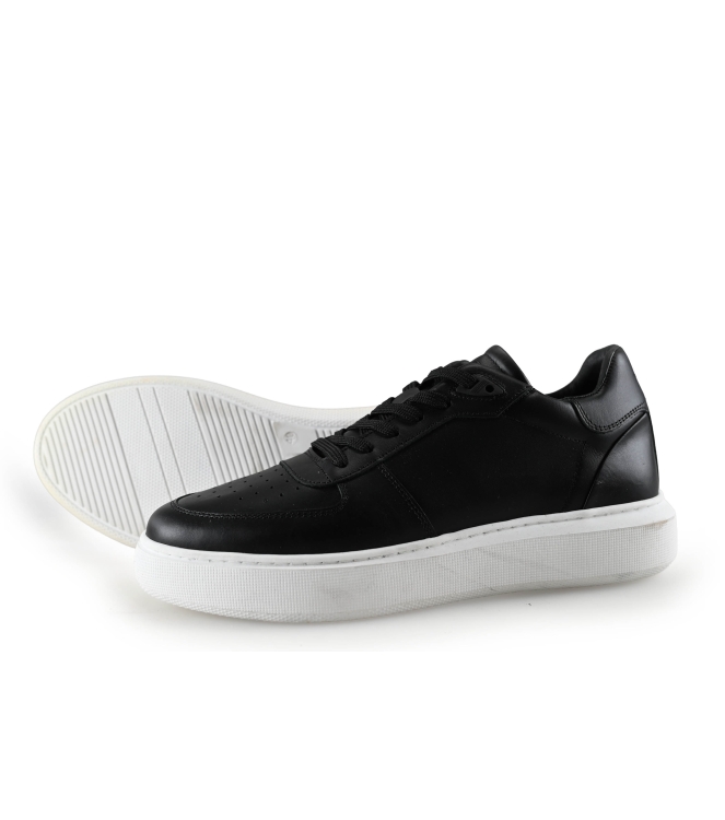 Manfield Sneakers