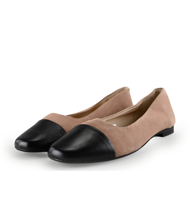 Vagabond Ballerina's