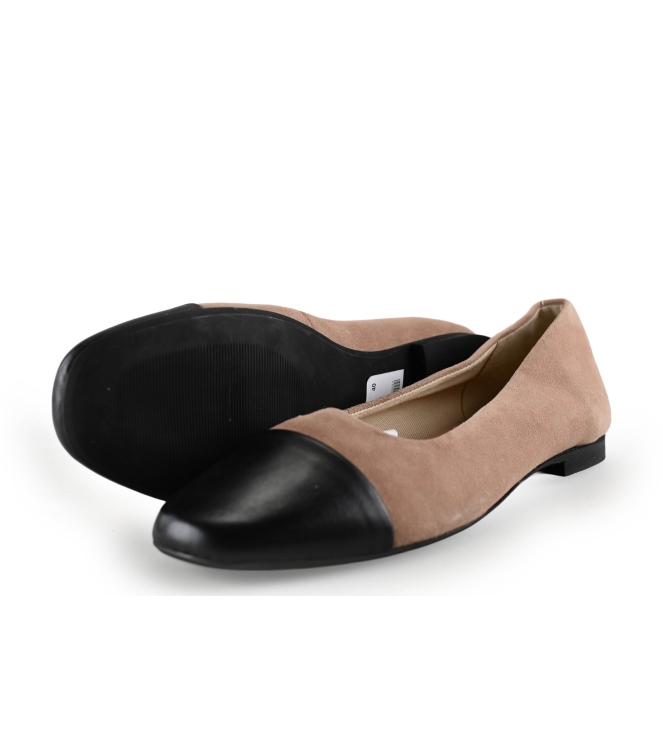 Vagabond Ballerina's