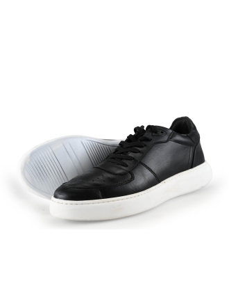 Manfield Sneakers
