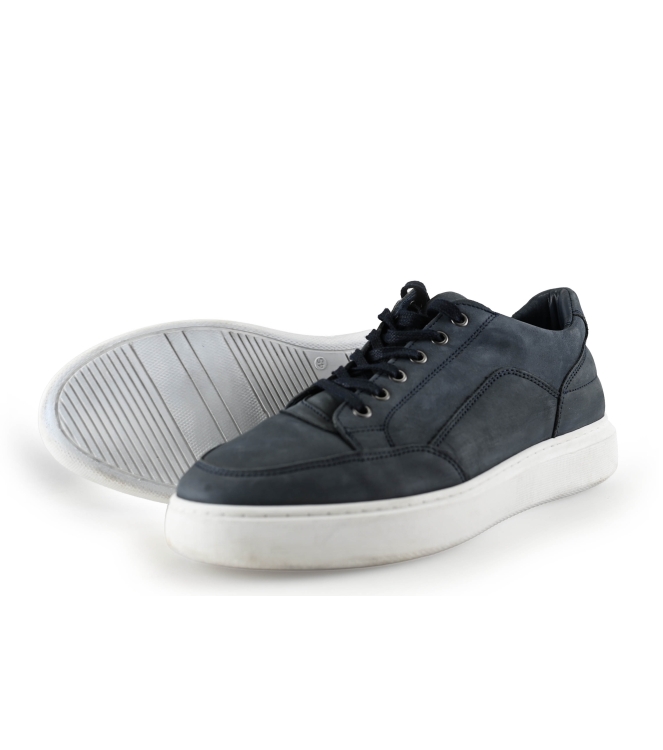 Manfield Sneakers