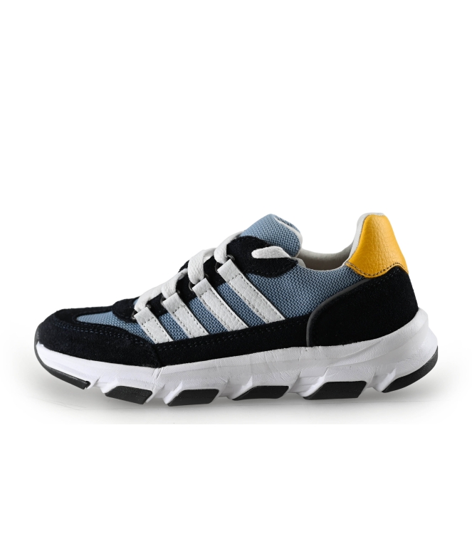 DSTRCT Sneakers