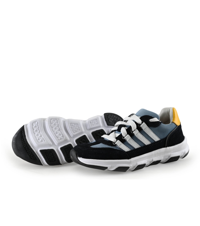 DSTRCT Sneakers