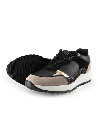 Maruti Sneakers