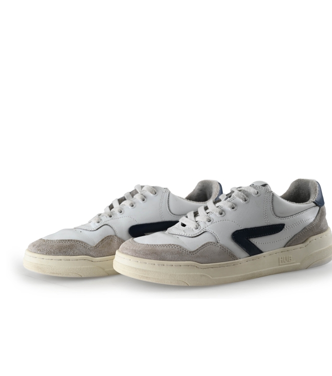 Hub Sneakers