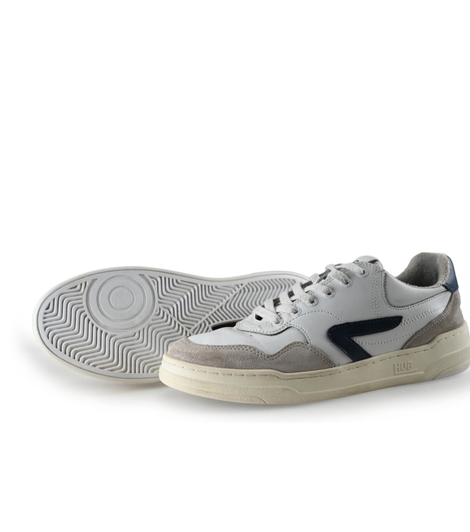 Hub Sneakers