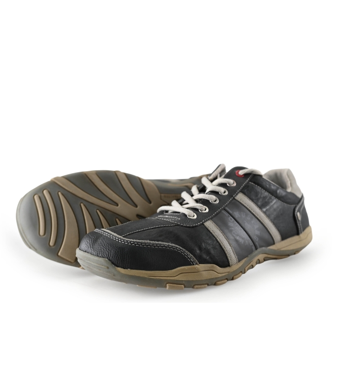 Mustang Sneakers