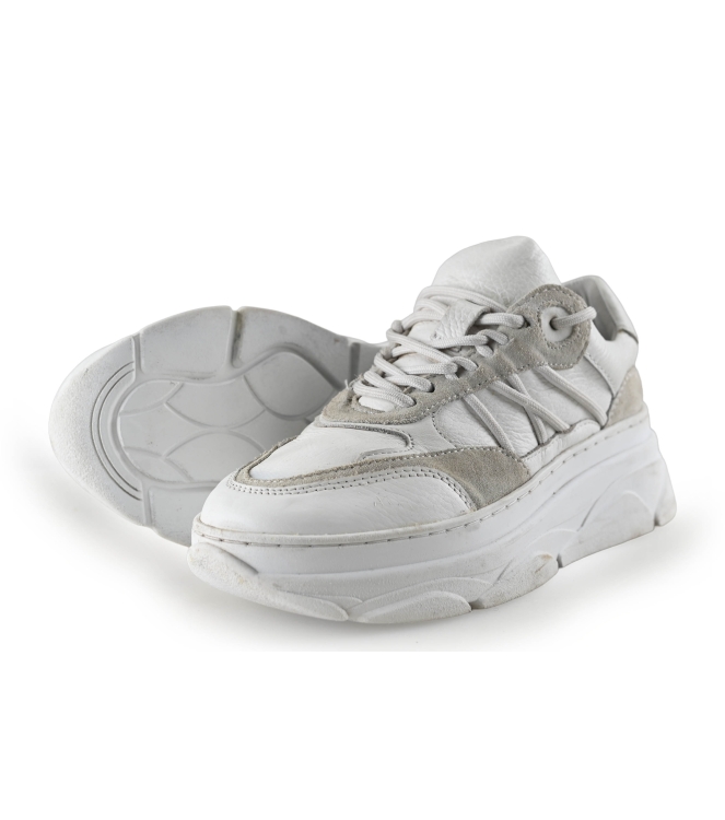 Omoda Sneakers