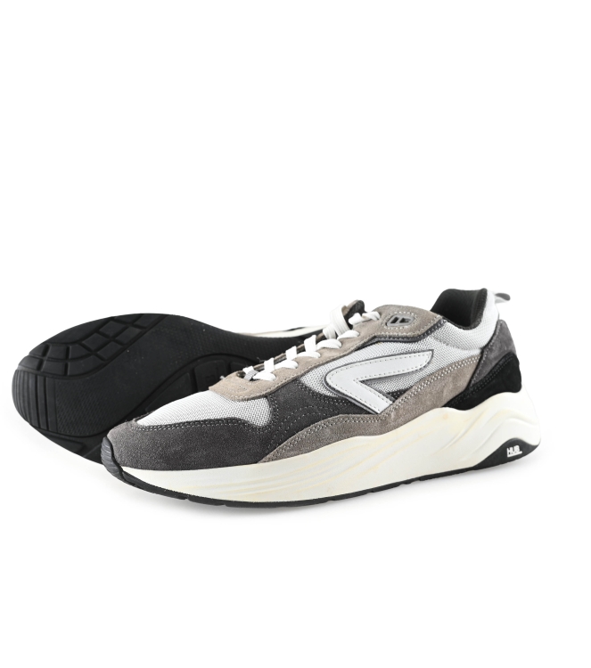 Hub Sneakers