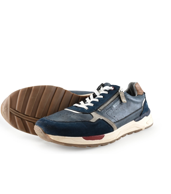 Mustang Sneakers