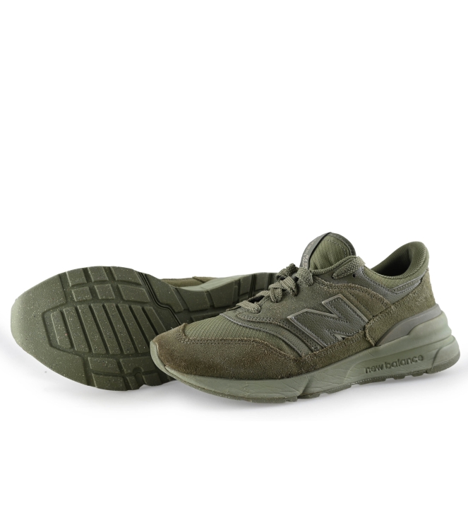 New Balance Sneakers