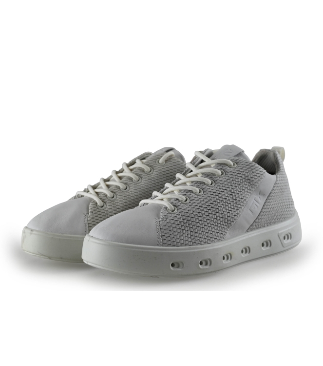 Ecco Sneakers