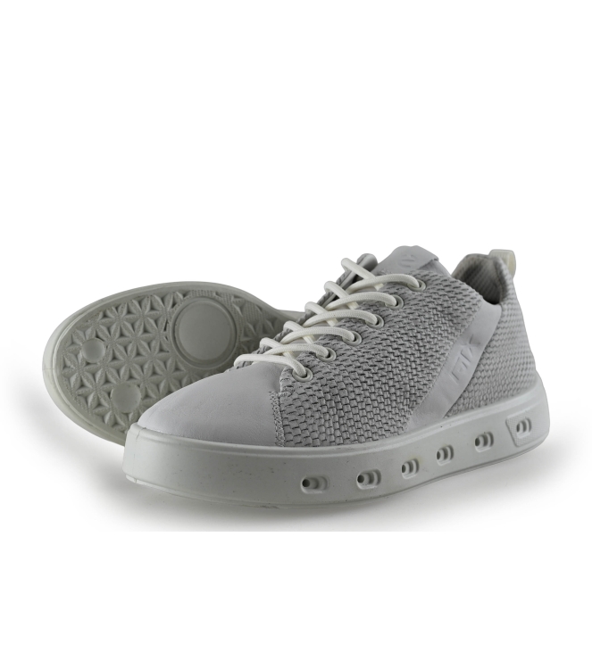 Ecco Sneakers