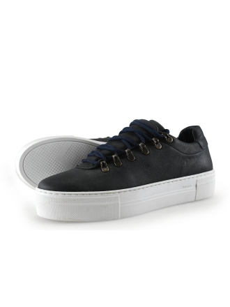 Manfield Sneakers