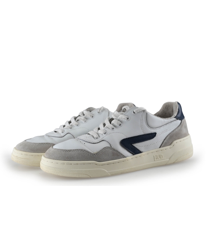 Hub Sneakers