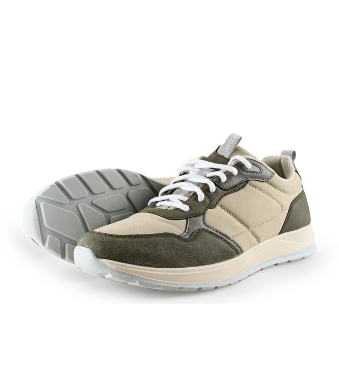 Vertice Sneakers