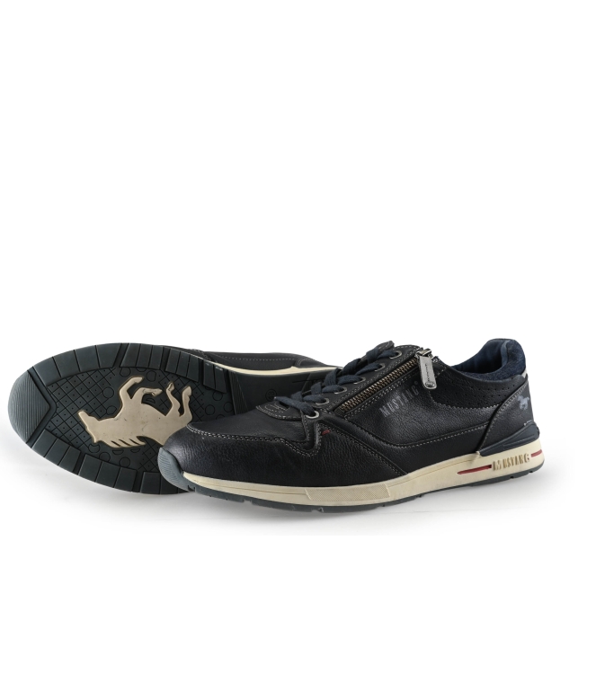 Mustang Sneakers