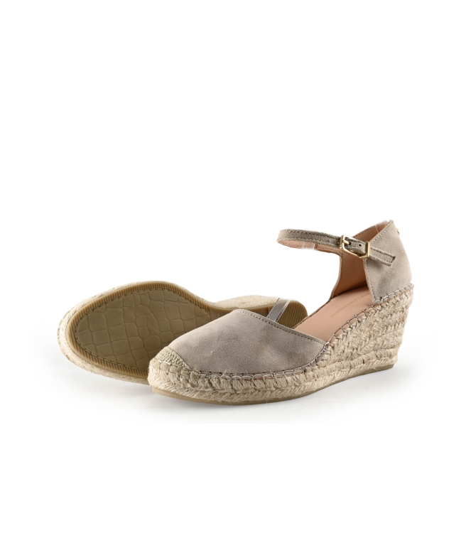 Fred de La Bretoniere Pumps