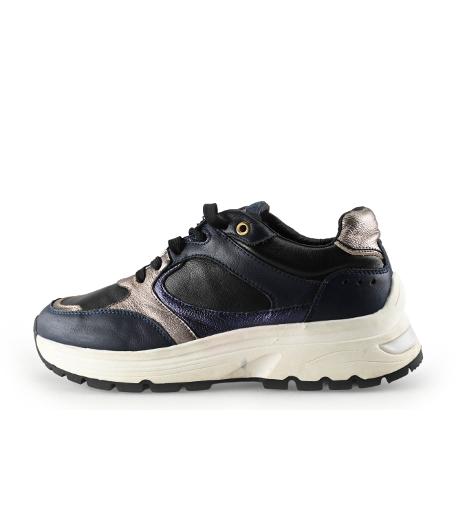 Manfield Sneakers