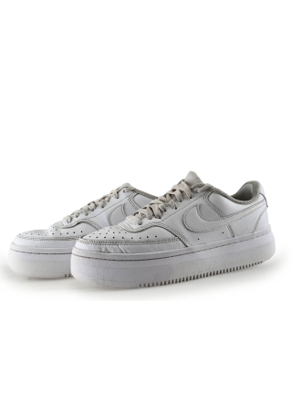 Nike Sneakers Wit 330411
 Maat 41
 